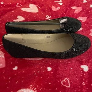 Black bedazzled flats! New haven’t been used!